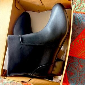 NWT clarks women boots